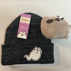 Pusheen Fall Box Exclusive Beanie with plushie